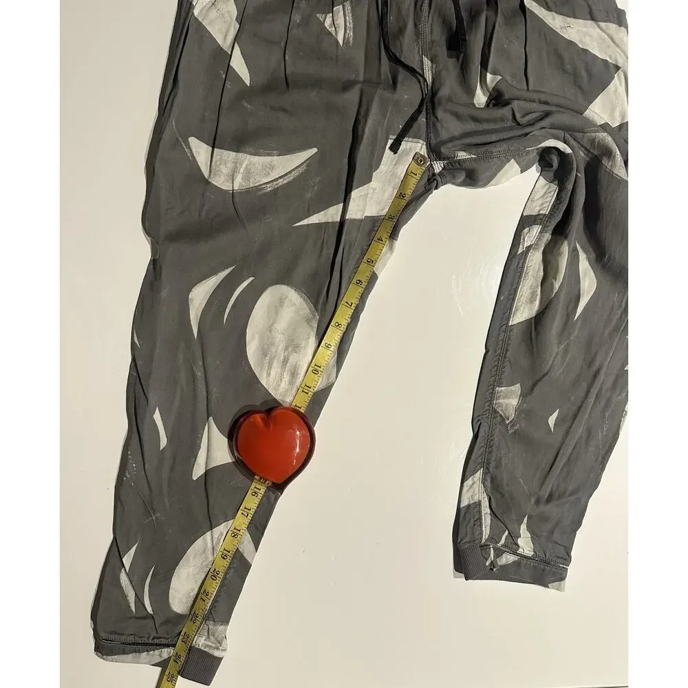 Lululemon City Jogger Tencel Lightweight Camouflage Womens Sz 8 Gray White Chic
